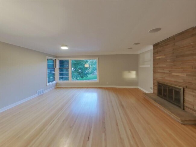 Foto del edificio - 3712 Abbott Ave N
