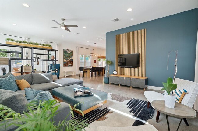 Building Photo - 3905 Clawson Rd