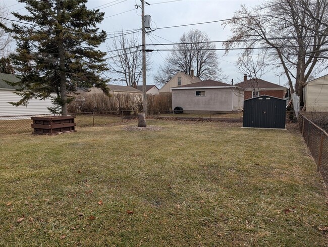 Building Photo - 2825 Dwight St