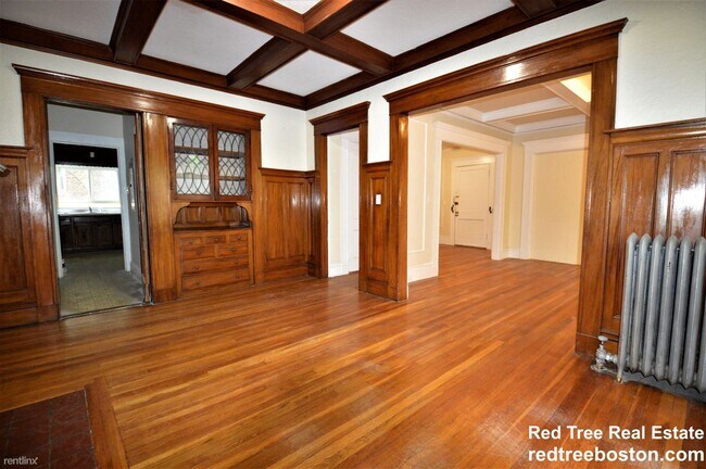 Foto del edificio - 2 br, 1 bath  - 137 Fuller St Apt 1