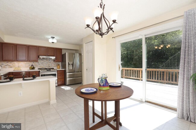 Building Photo - 3622 Woodhaven Ct