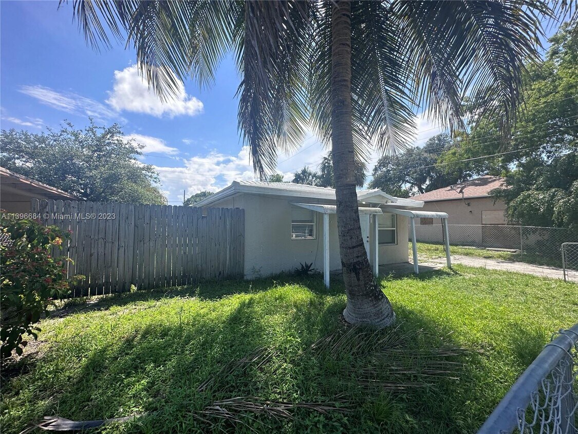 2413 NW 9th St, Fort Lauderdale, FL 33311 House Rental in Fort