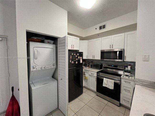 Foto del edificio - 7290 NW 114th Ave