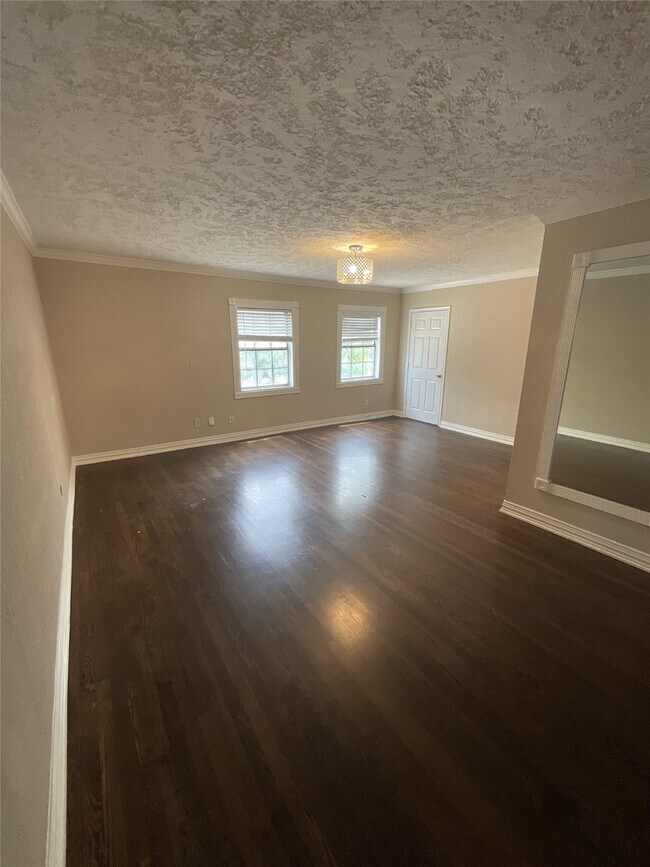 Foto del edificio - 838 E 29th St