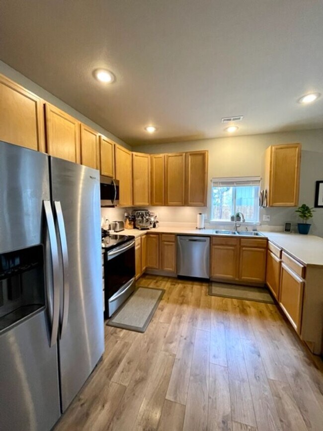 Foto del edificio - Beautiful 4 bedroom NW Bend Home!