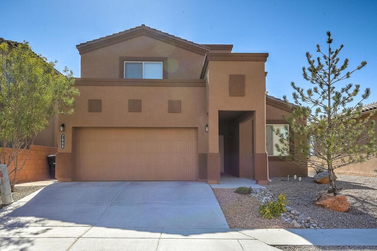 Foto principal - 7008 Tempe Ave NW
