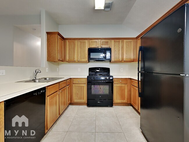 Building Photo - 24319 Strong Pine Dr