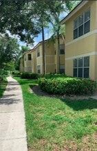 Building Photo - 12840 Vista Isles Dr