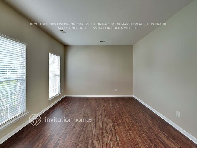 Foto del edificio - 6103 The Meadows Ln