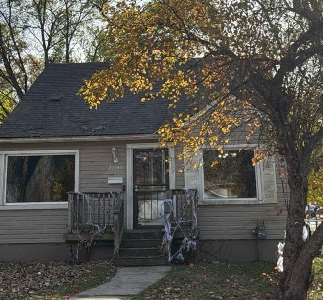 Foto principal - 21549 Pembroke Ave