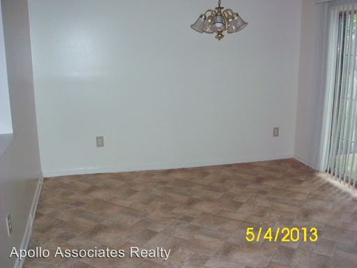 Building Photo - 5809 N Castlegate Dr