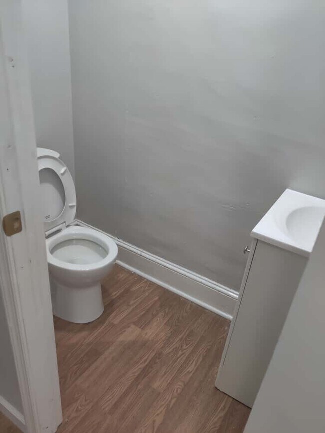 Building Photo - 2170 Conlyn St