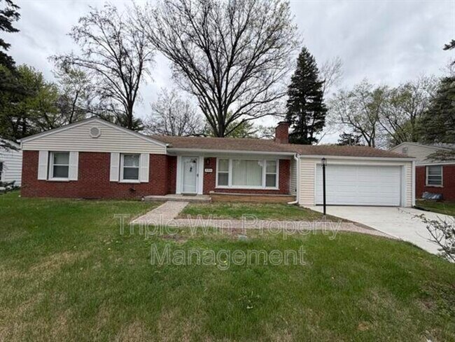 Foto del edificio - 1045 N Florissant Rd