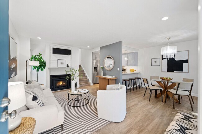 Foto principal - 906 La Barbera Dr