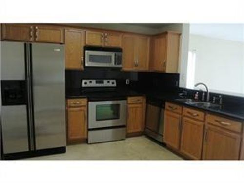 Building Photo - 4628 SW 125th Ln