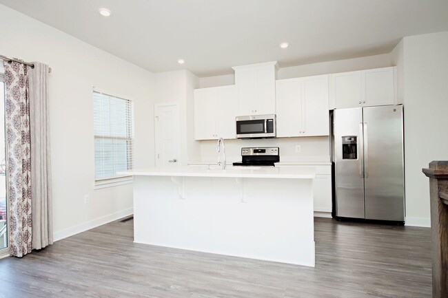 Foto del edificio - Pet Friendly Rivanna Village Townhome (Lea...