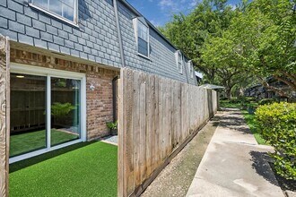 Building Photo - 8939 Gaylord Dr