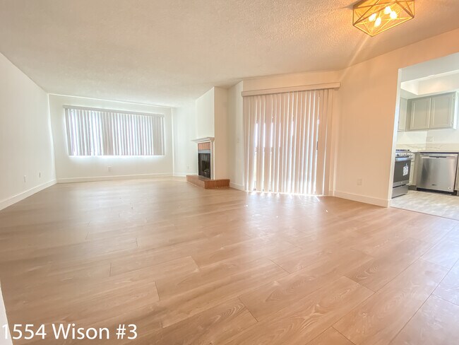 Foto del edificio - 1554 E Wilson Ave