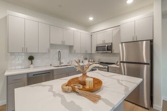 Interior Photo - Urban 33