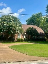 Building Photo - 814 Byhalia Rd