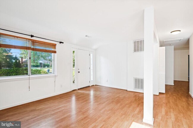 Building Photo - 7304 Arthur Dr