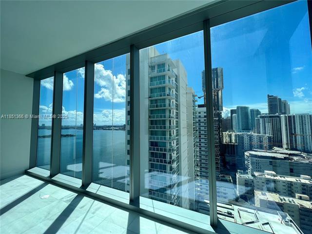 Foto del edificio - 700 NE 26th Ter
