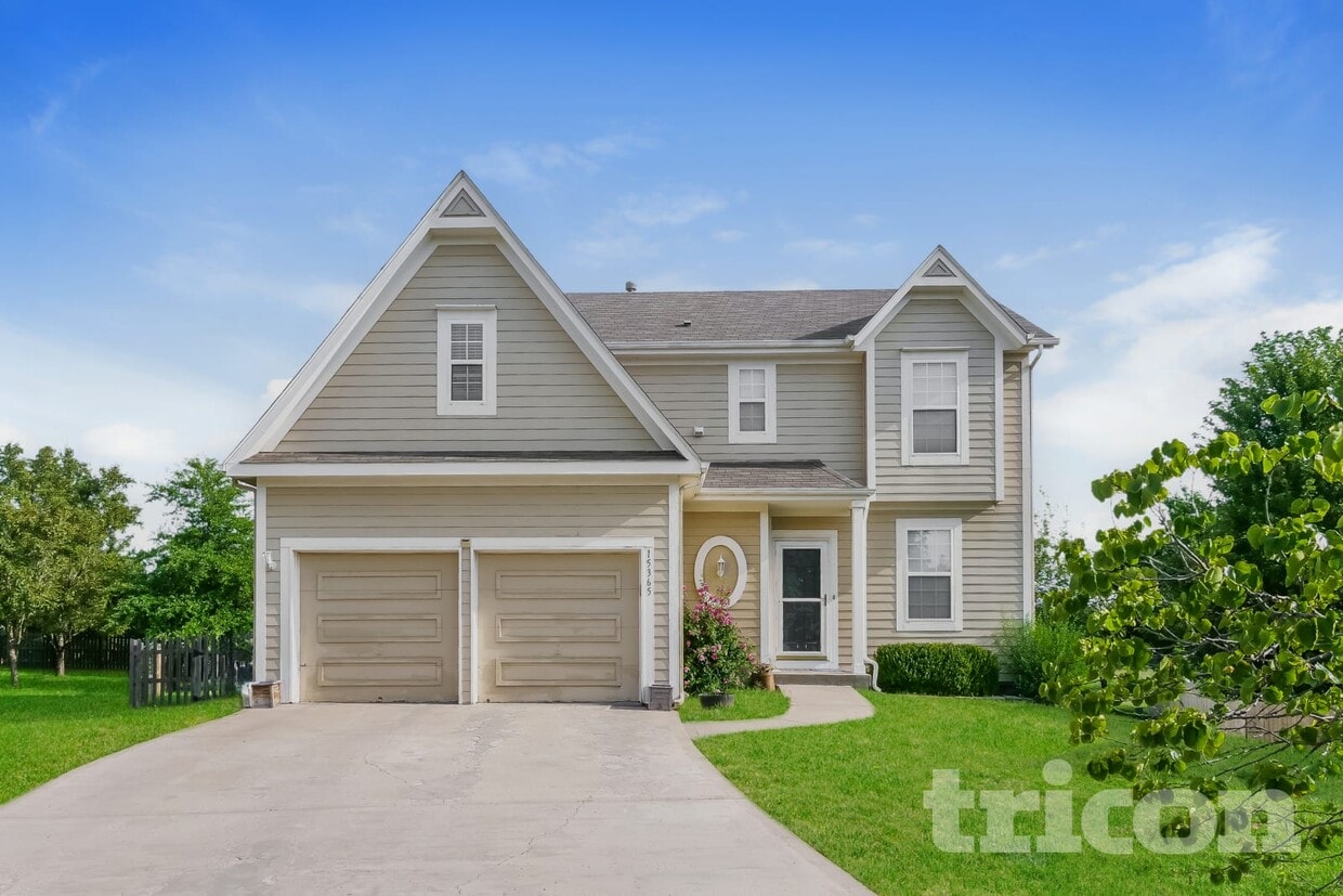 Primary Photo - 15365 S Alden St