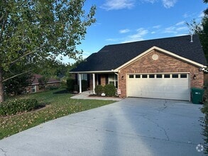 Building Photo - 703 Cannock Loop