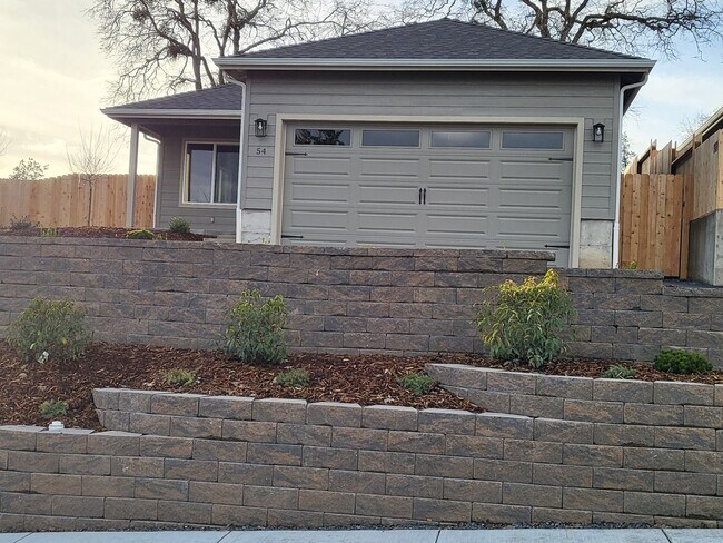 Building Photo - 2 bed 2 bath Home for rent In SW part of G...