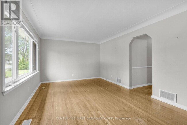 Photo du bâtiment - 638 Tennent Ave