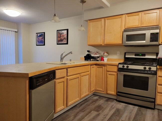 Kitchen - 6380 Whispering Loop