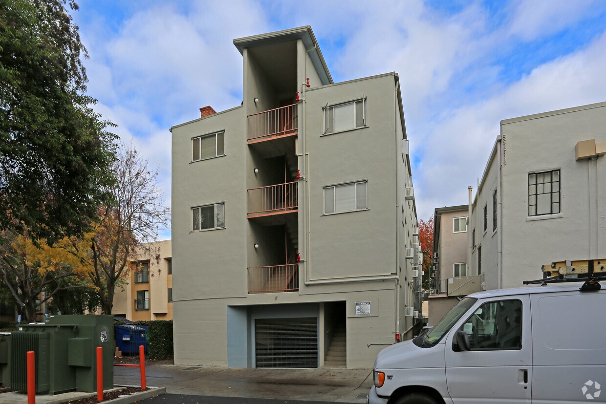 Foto del edificio - Judith Manor