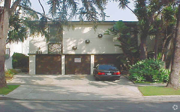 Foto del edificio - 911-915 Lincoln Blvd