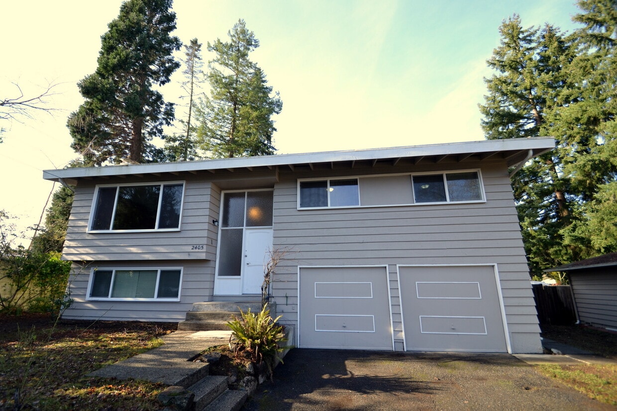 2405 166th Ave NE, Bellevue, WA 98008 House for Rent in Bellevue, WA