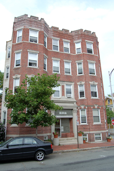 Building Photo - 279 Harvard St