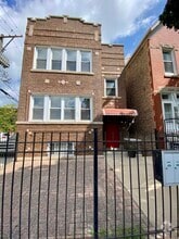 Building Photo - 2344 W Barry Ave