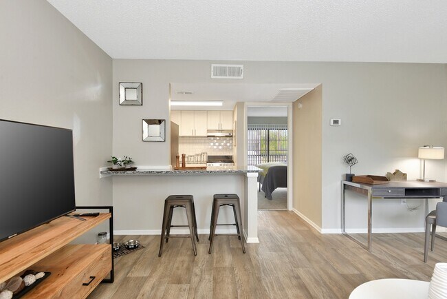 Foto del edificio - The Oasis Apartments
