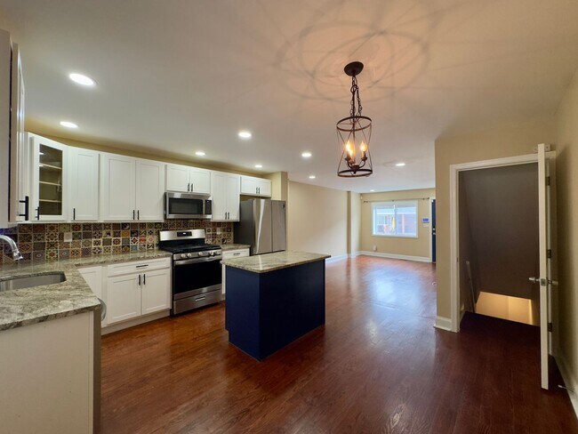 Foto del edificio - Charming 3 Bedroom/2 Bathroom Apartment in...