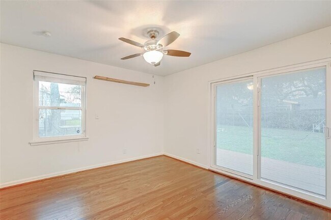 Foto del edificio - 5410 De Milo Dr