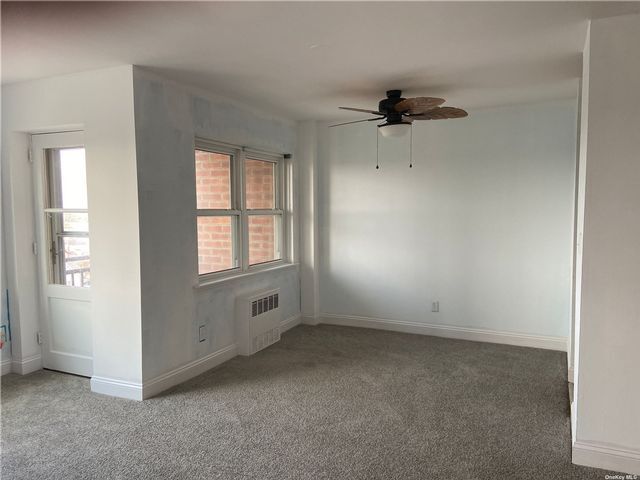 Building Photo - 740 E Broadway