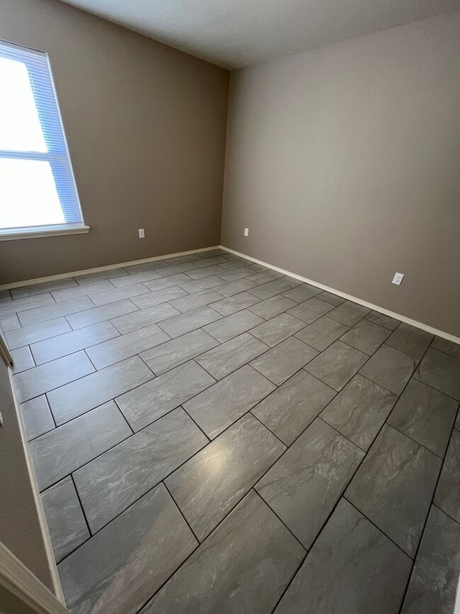 Foto del edificio - New Very Nice 2 Bed 1 Bath House with Car ...
