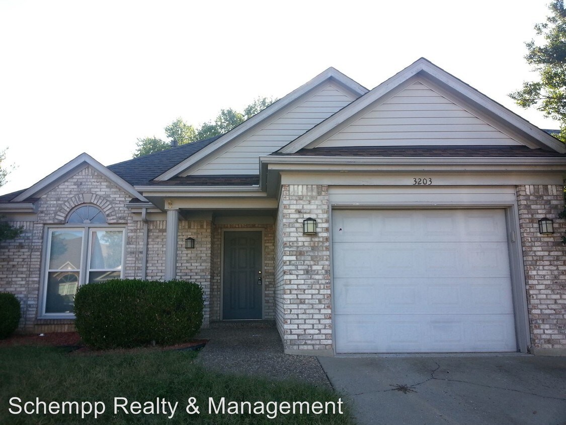 Foto principal - 3203 Rainview Cir