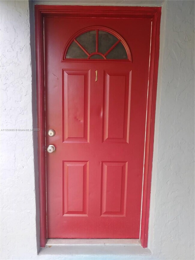 Foto del edificio - 4625 SW 33rd Dr