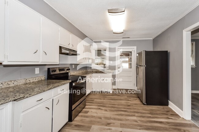 Building Photo - 4011 S Beltline Blvd