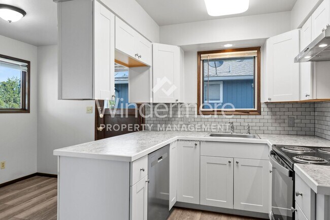 Foto del edificio - 822-824 N Wilbur Rd