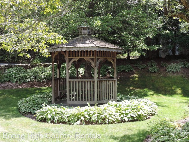 Building Photo - 2 br, 2 bath House - 125 Pinnacle Avenue #11