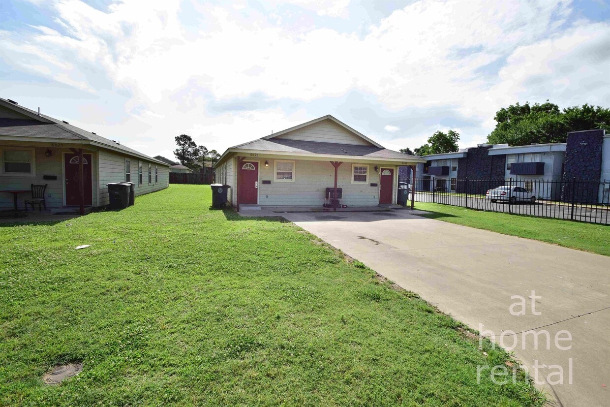 6021 S Madison Pl Unit 1, Tulsa, OK 74105 Room for Rent in Tulsa, OK