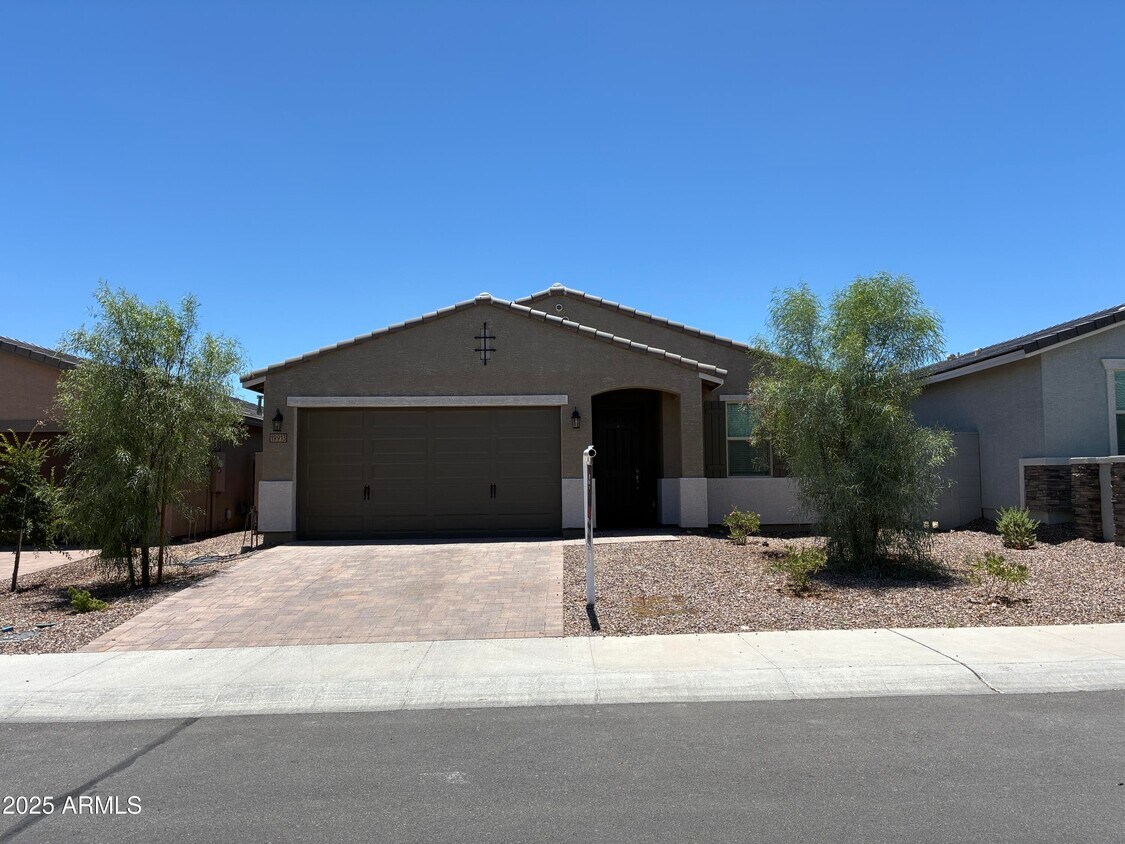 Primary Photo - 19913 W Palo Verde Dr