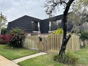 Building Photo - 268 Woodland Rd