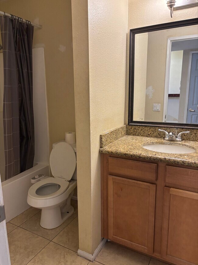 Baño - 1339 Massachusetts Ave